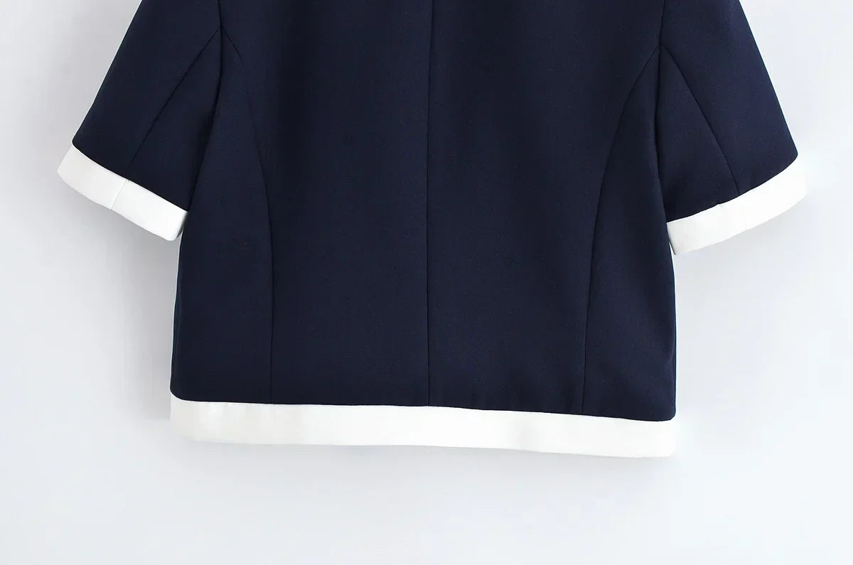 Conjunto Feminino Versátil – Blusa Básica com Recortes e Calça Reta Cintura Alta