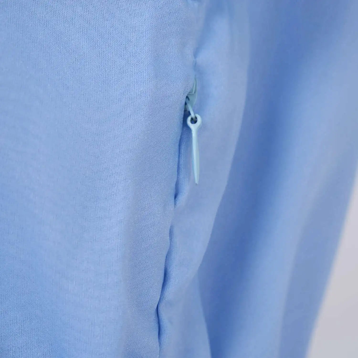 Vestido Longo com Bordado em Renda – Elegância Modesta