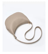 Bolsa – Modelo Meia-Lua, Estilo Crossbody, Elegante