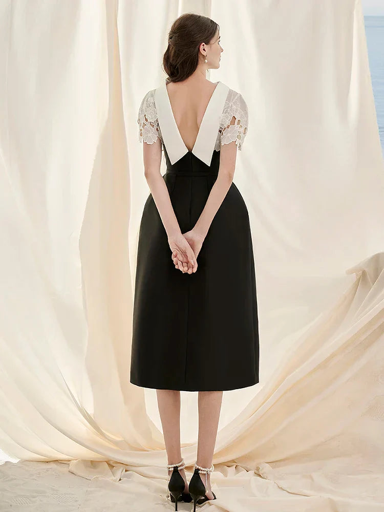 Vestido Couture em Renda – Modelo Sem Costas com Recortes em Patchwork e Cintura Alta Esculpida