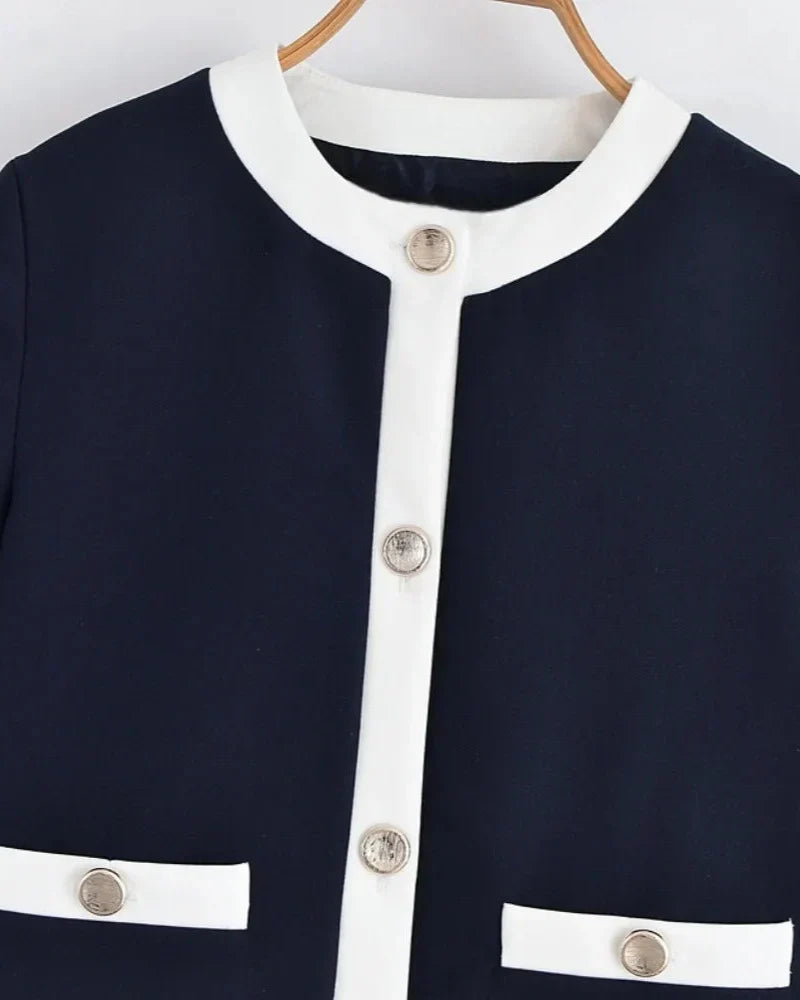 Conjunto Feminino Versátil – Blusa Básica com Recortes e Calça Reta Cintura Alta