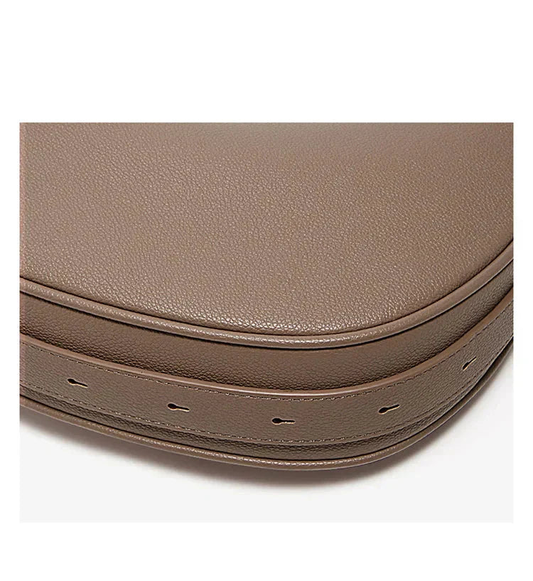 Bolsa – Modelo Meia-Lua, Estilo Crossbody, Elegante