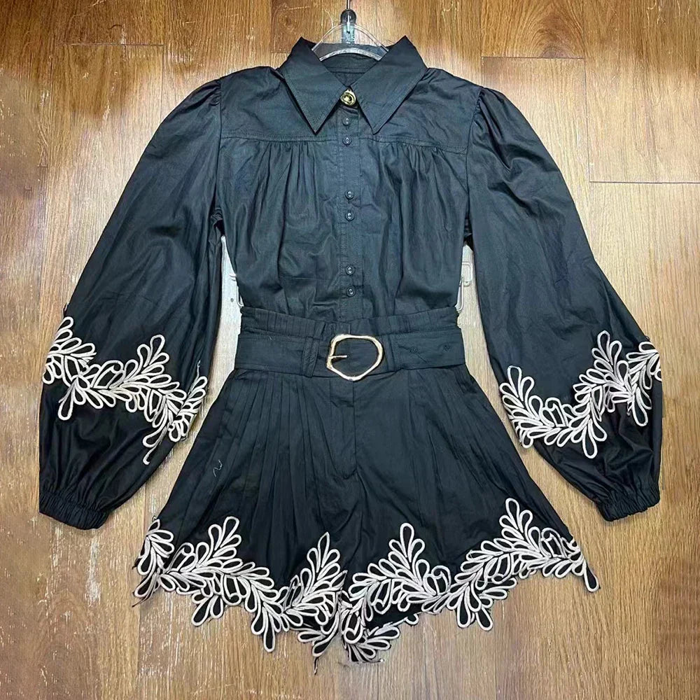 Conjunto bordado com cinto - Novidade