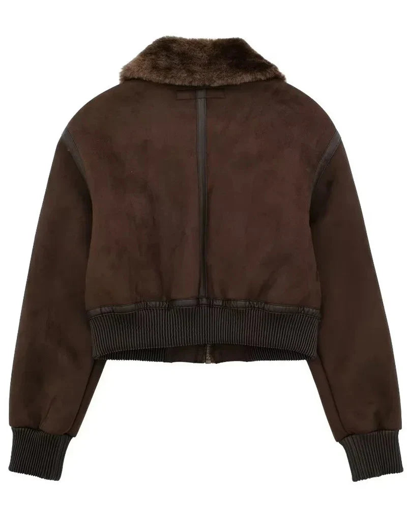 Casaco Marrom com Gola de Pele – Elegância Urbana para o Inverno