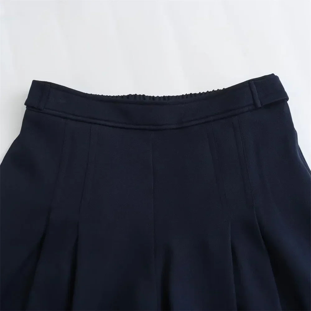 Conjunto Elegante – Blazer Curto com Botões Decorativos e Calça Pantalona