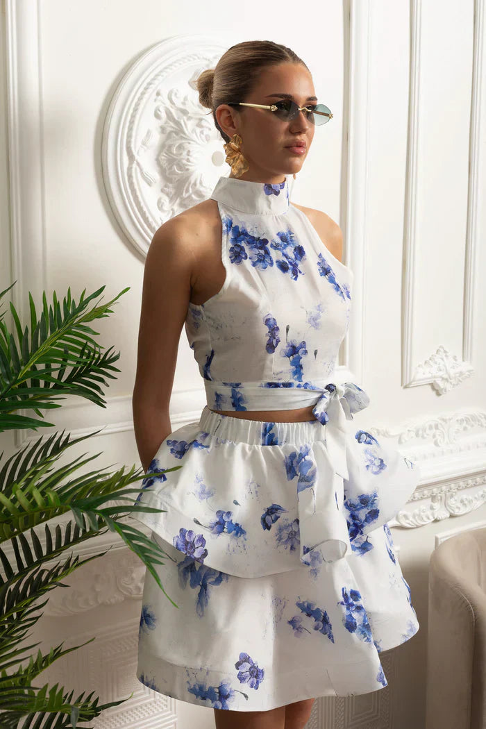 Conjunto – Top Estampado Sem Mangas + Saia Curta Plissada de Cintura Alta