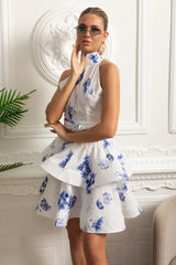 Conjunto – Top Estampado Sem Mangas + Saia Curta Plissada de Cintura Alta