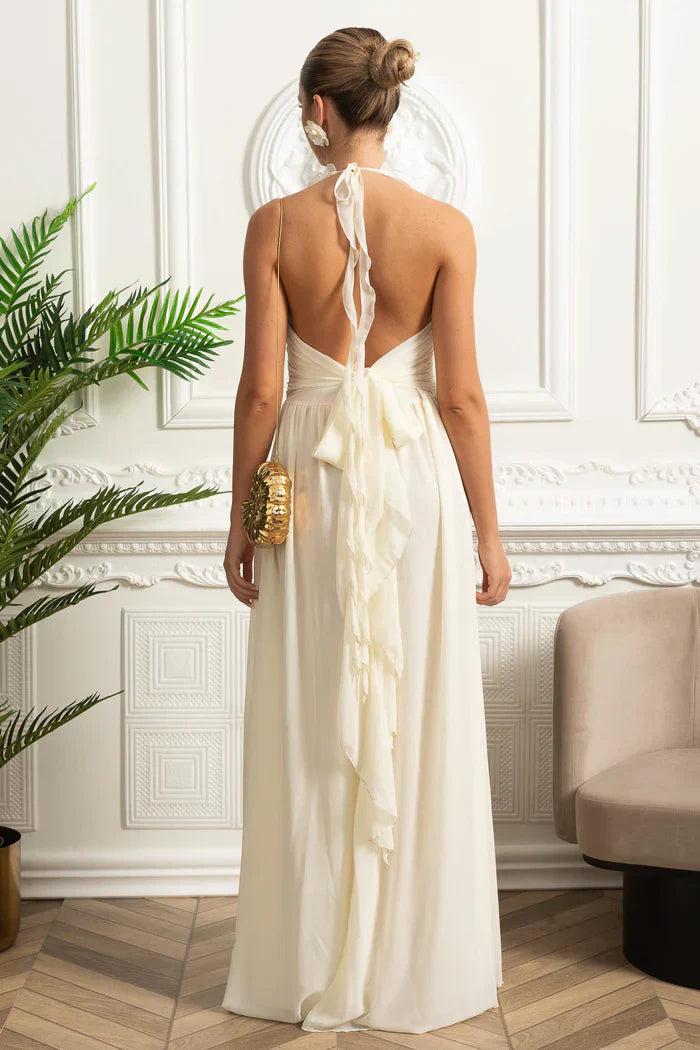 Vestido Longo – Elegante com Gola Halter, Decote com Babados, Cintura Franzida e Detalhe Floral