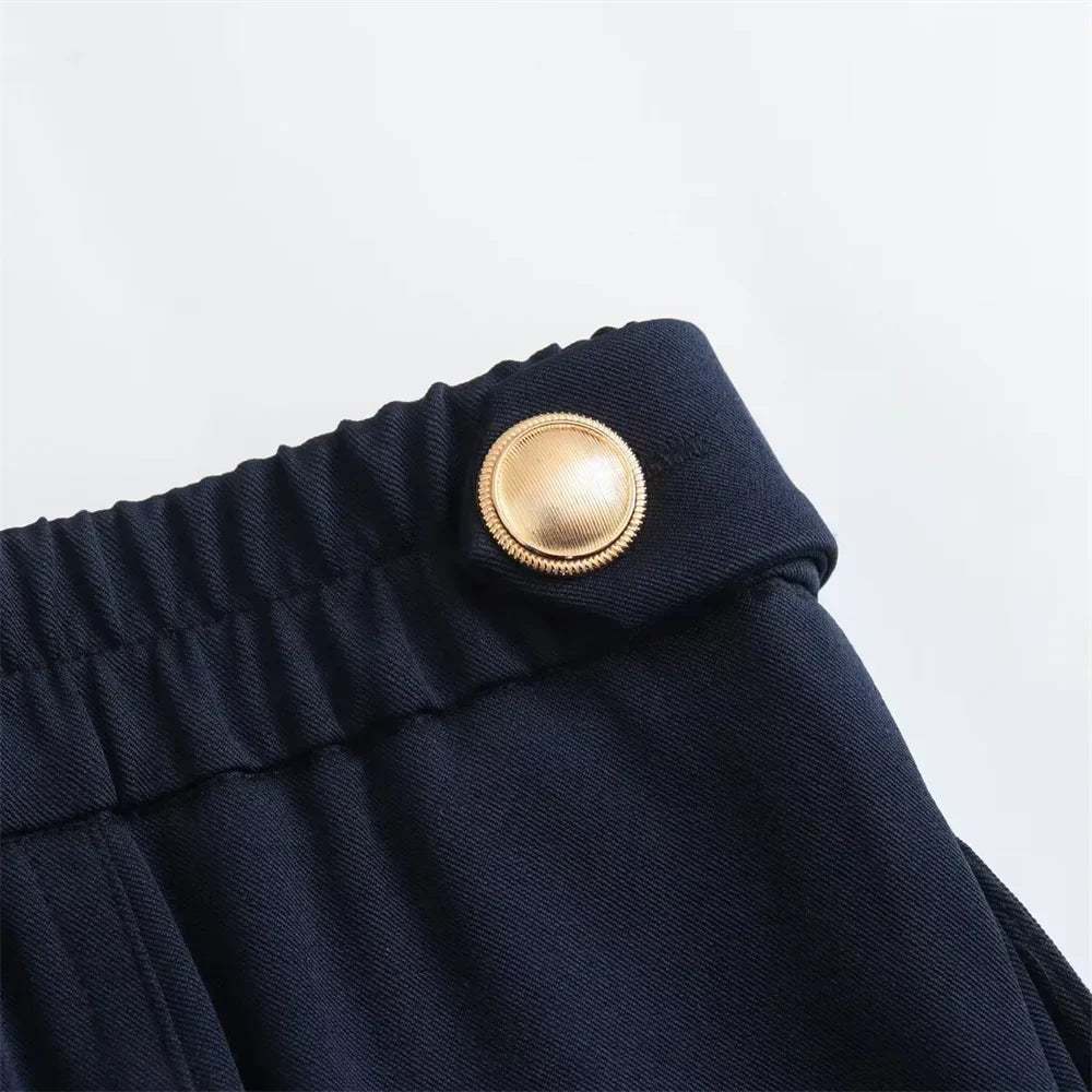Conjunto Elegante – Blazer Curto com Botões Decorativos e Calça Pantalona