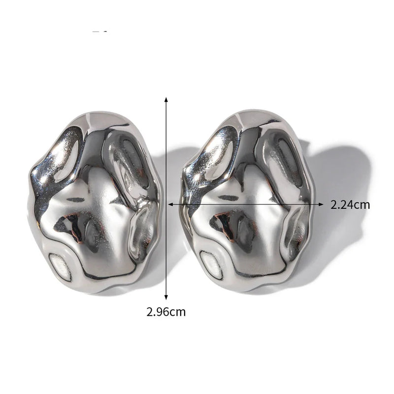 Brinco – Design Irregular e Minimalista