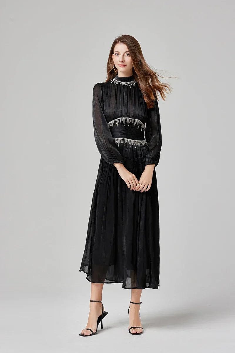 Vestido de Verão SEDA – Luxo Francês, Franjas, Pregas e cristais