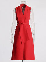 Vestido Minimalista Colar Entalhados - Cintura Alta e Sem Mangas