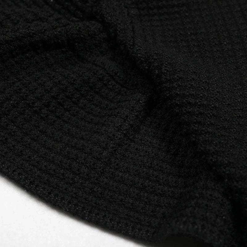 Vestido Bicolor – Decote V, Manga Longa, Slim Fit com Bolsos Bordados