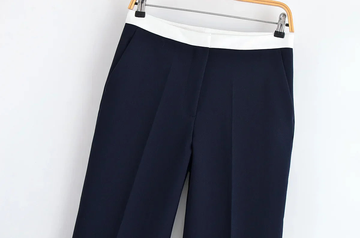 Conjunto Feminino Versátil – Blusa Básica com Recortes e Calça Reta Cintura Alta