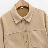 Casaco com Detalhes Vazados – Sofisticação Atemporal e Design Autoral