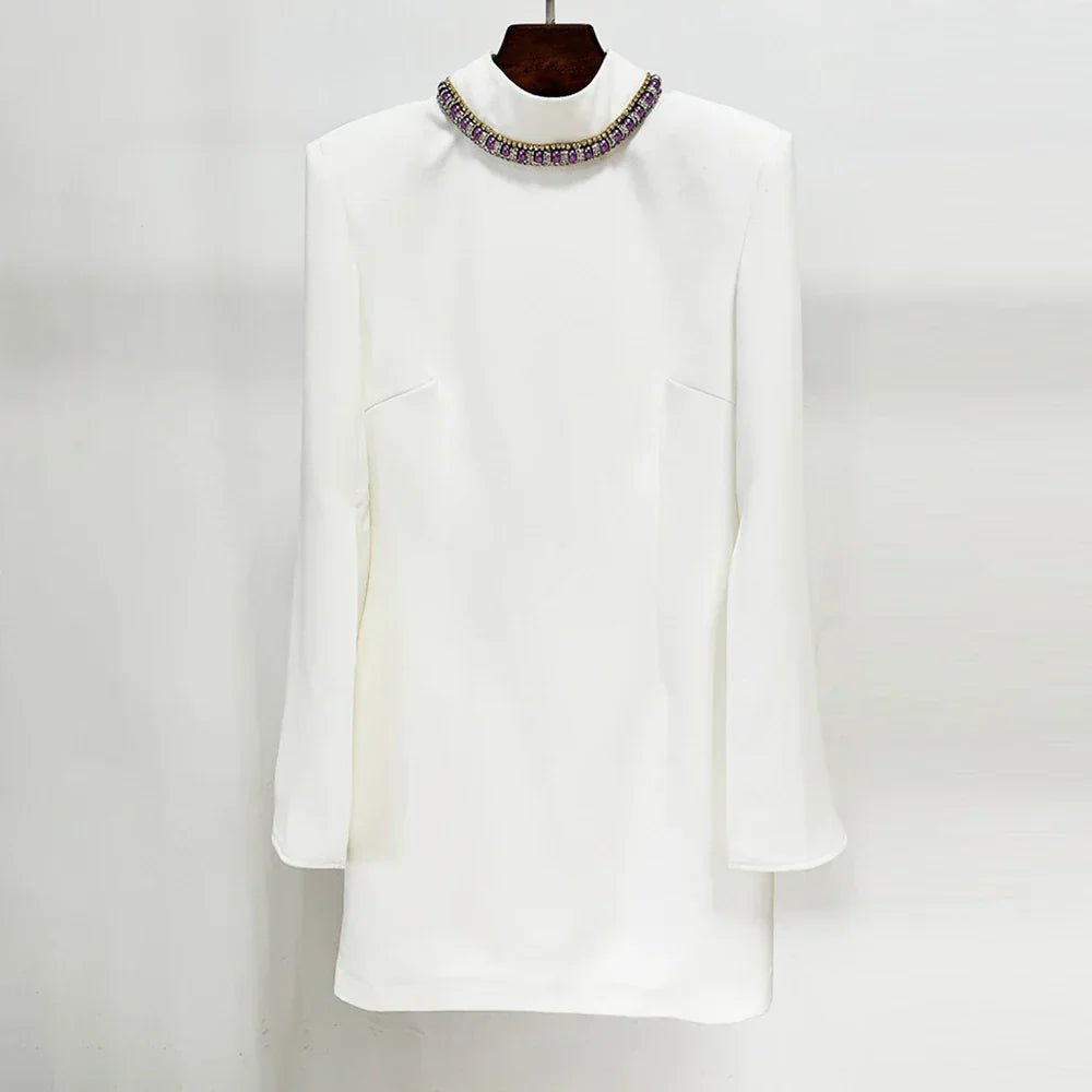 Vestido Bordado á Mão – Gola Alta, Manga Longa