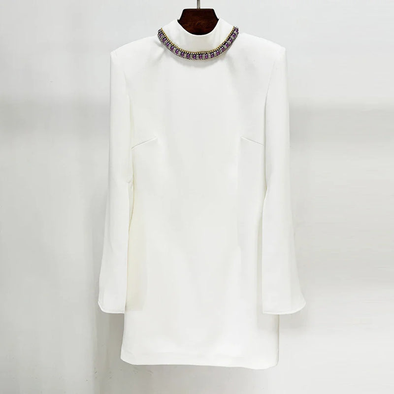 Vestido Bordado á Mão – Gola Alta, Manga Longa