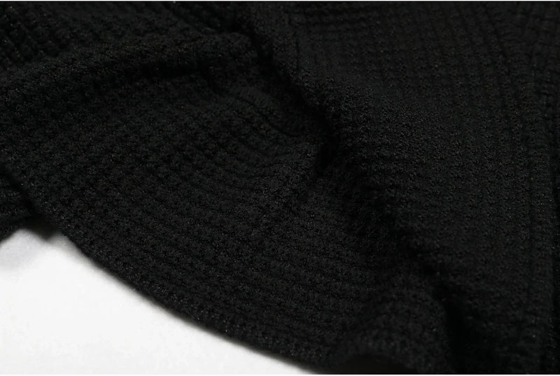 Vestido Bicolor – Decote V, Manga Longa, Slim Fit com Bolsos Bordados