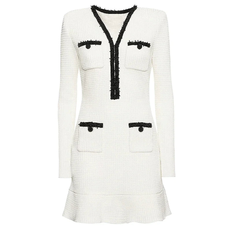 Vestido Bicolor – Decote V, Manga Longa, Slim Fit com Bolsos Bordados