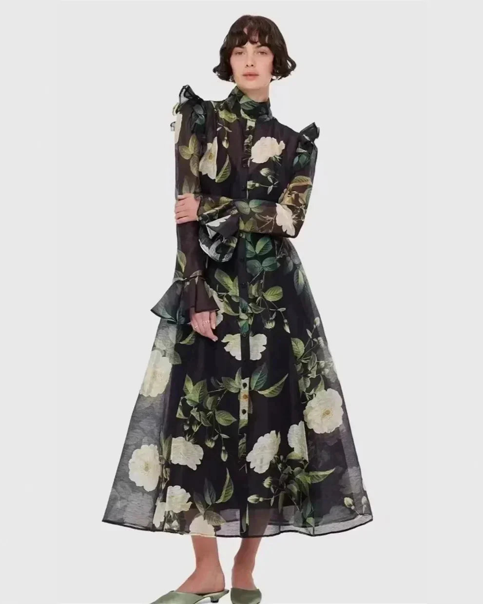 Vestido Longo Floral com Manga Flare – Elegância Atemporal