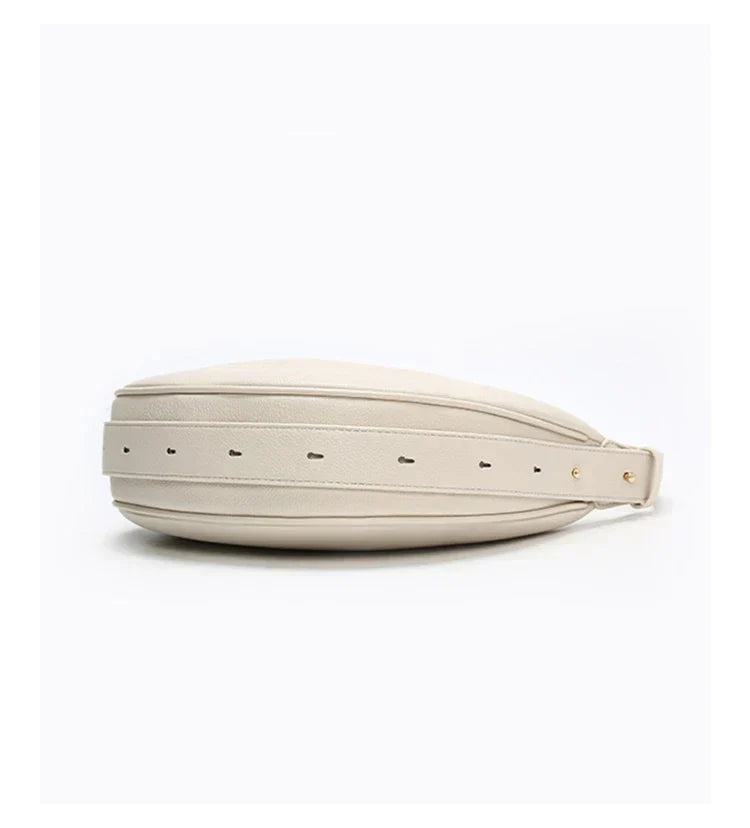 Bolsa  – Modelo Meia-Lua, Estilo Crossbody, Elegante