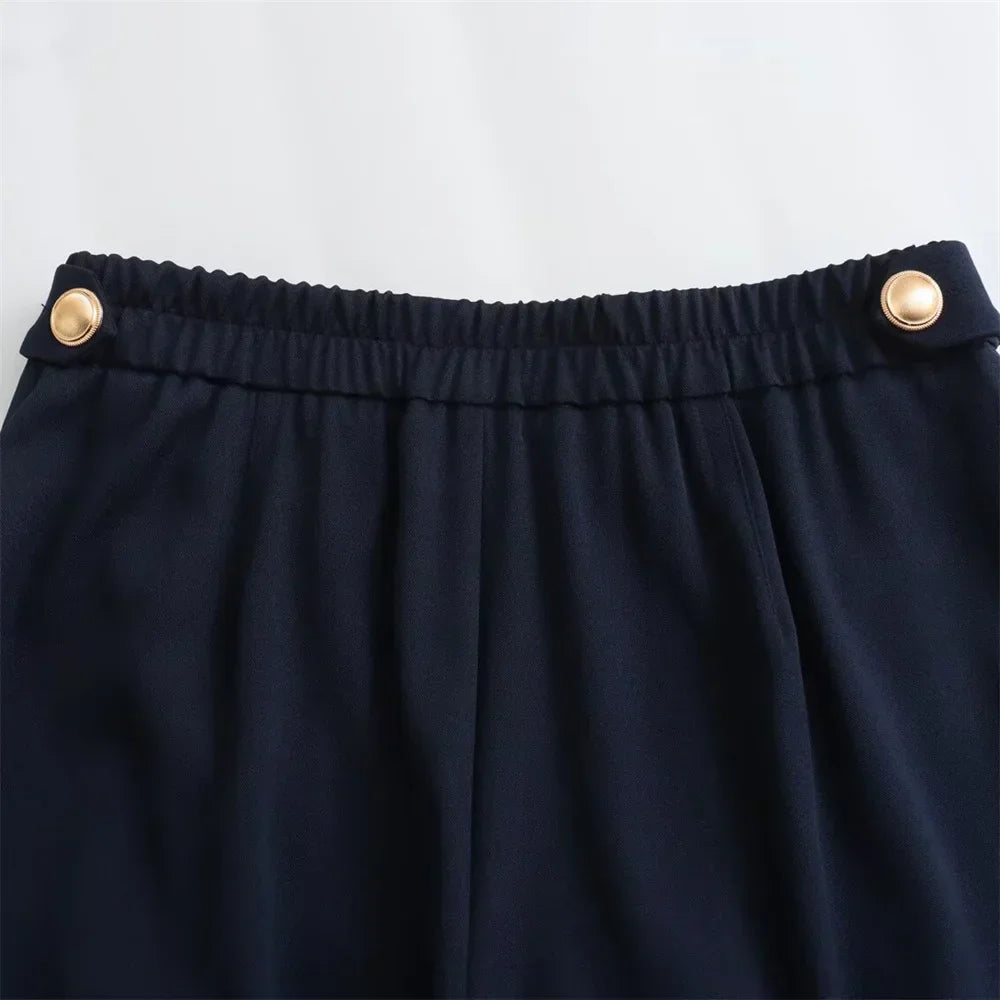 Conjunto Elegante – Blazer Curto com Botões Decorativos e Calça Pantalona