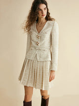 Conjunto de Tweed com Pedrarias – Blazer com Decote V e Saia Plissada de Cintura Alta