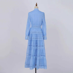 Vestido Longo com Bordado em Renda – Elegância Modesta