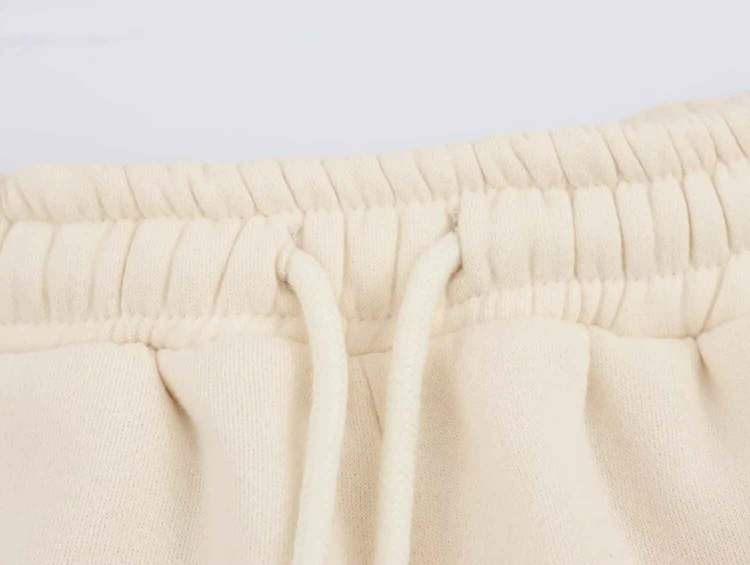 Conjunto Jogger Feminino Forrado em Lã – Bordado, Ajuste Solto e Design Térmico