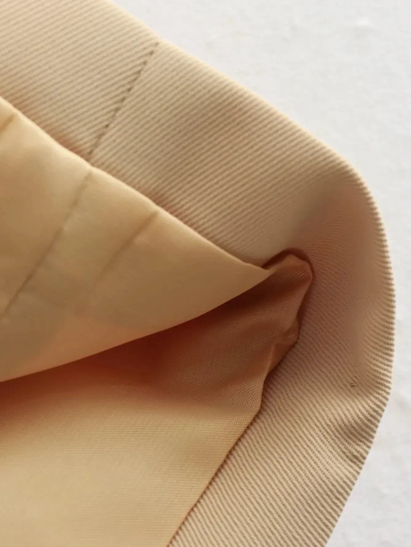 Conjunto de Colete e Saia Longa - Estilo e Elegância