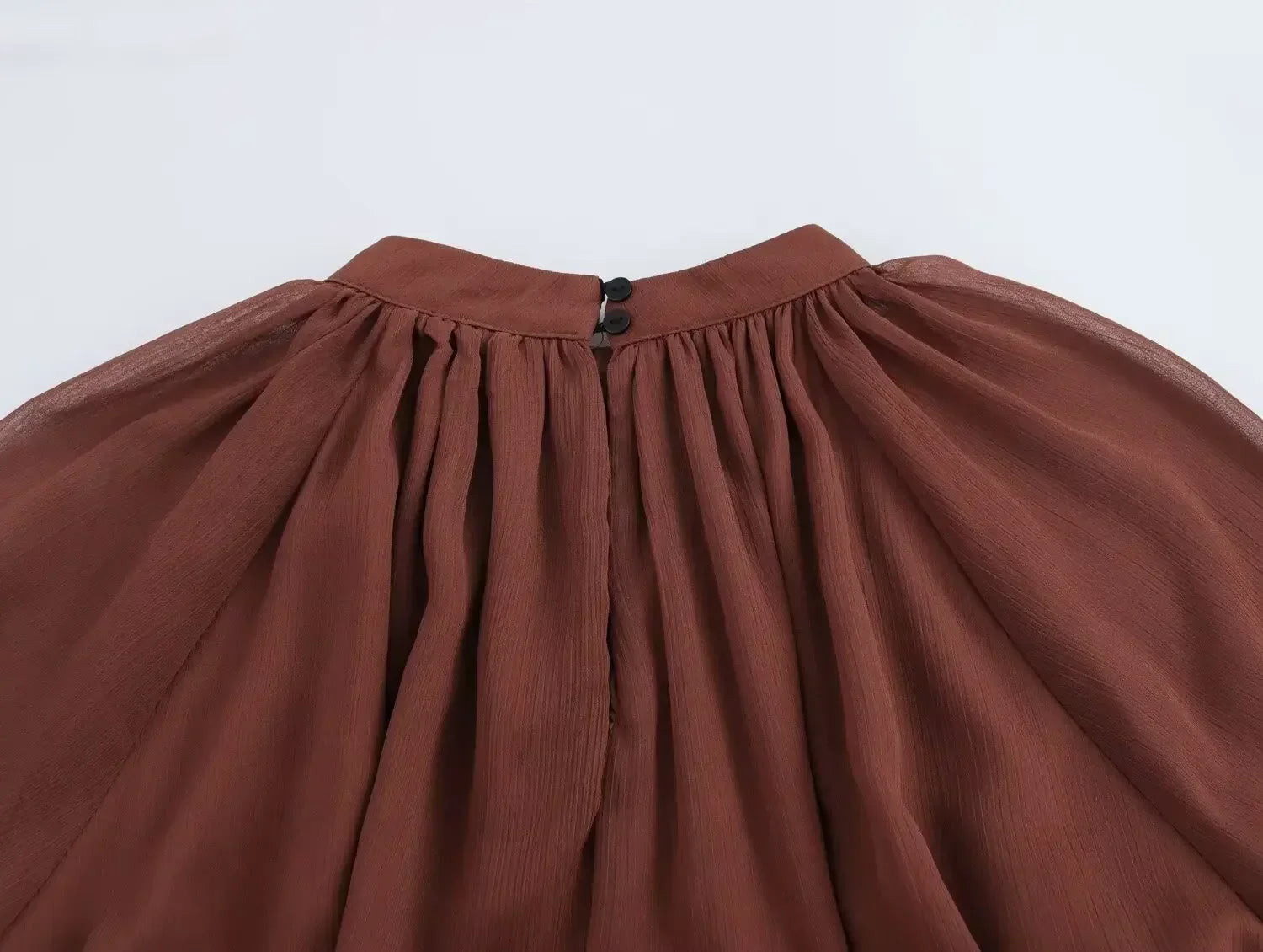 Vestido Elegante com Babados – Manga Longa, Alças Ajustáveis e Bainha Irregular