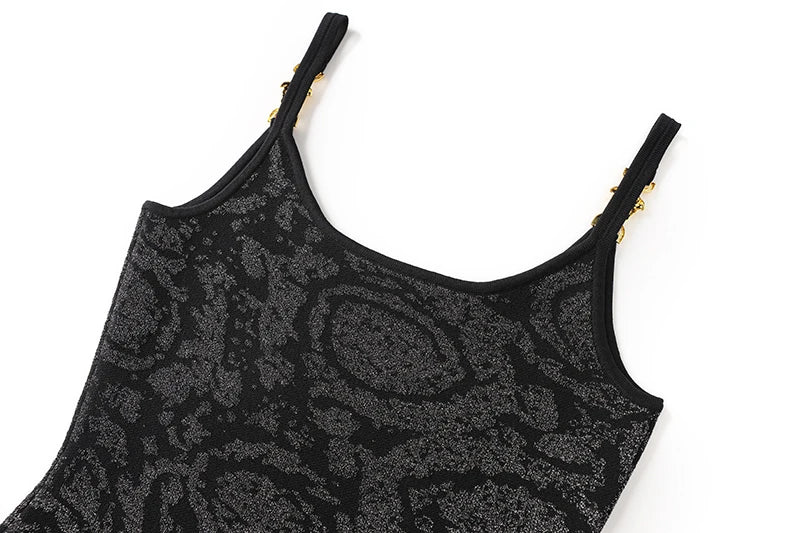 Vestido com Designer Sofisticado - Detalhe dourado na alça