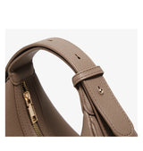 Bolsa  – Modelo Meia-Lua, Estilo Crossbody, Elegante