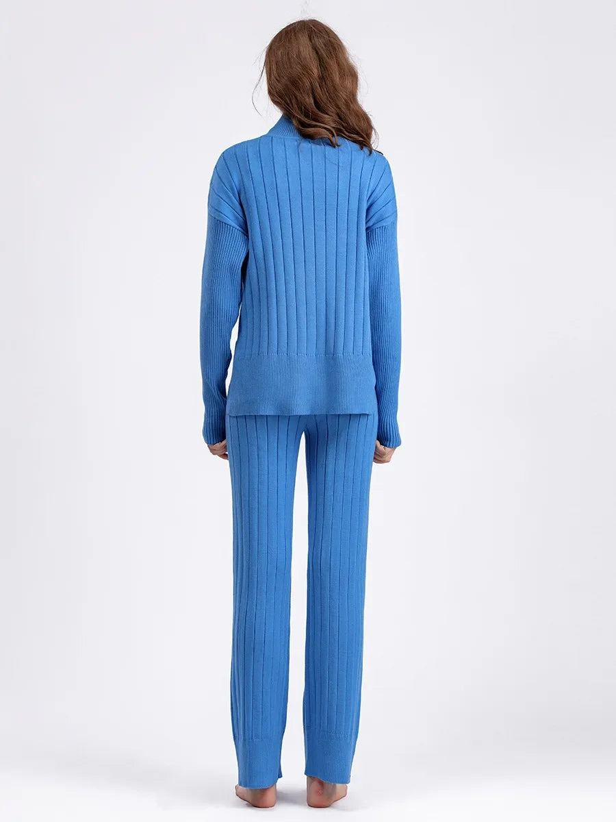 Conjunto Tricô Grosso com Blusa Gola Alta e Calça de Cintura Alta