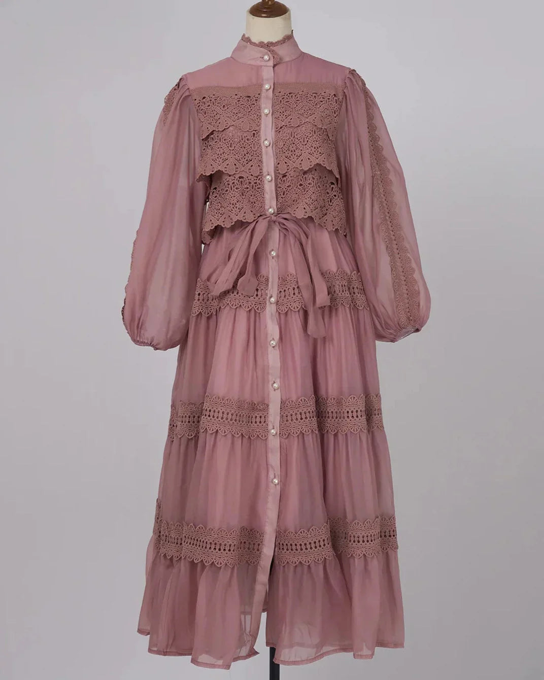 Vestido Lumière – Edição Exclusiva com Renda Bordada