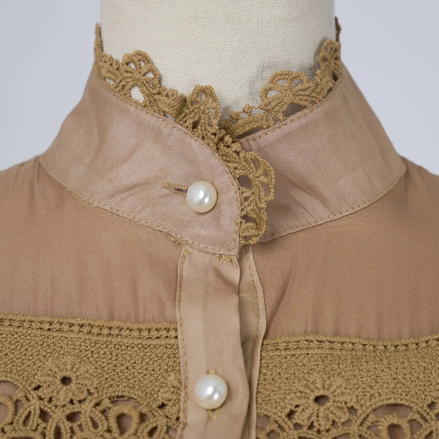 Vestido Lumière – Edição Exclusiva com Renda Bordada