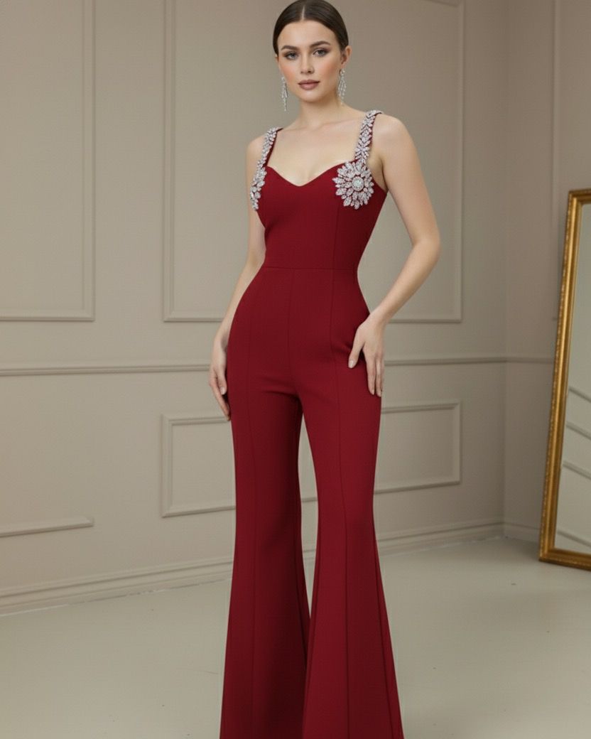 Macacão Bordado á Mão & Modelagem Slim